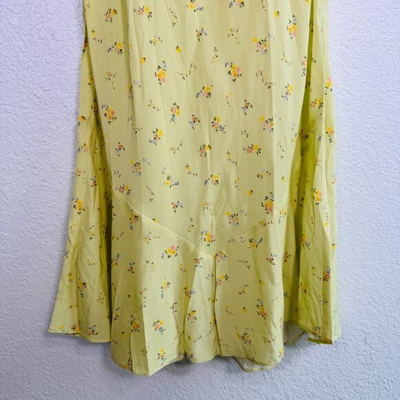 Rumored Yellow Floral Dress - Picture 5 of 10